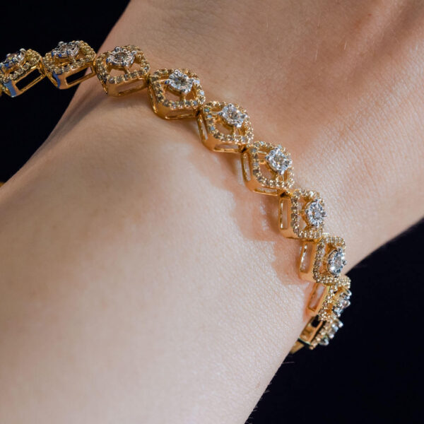 Diamond Link Chain Bracelet