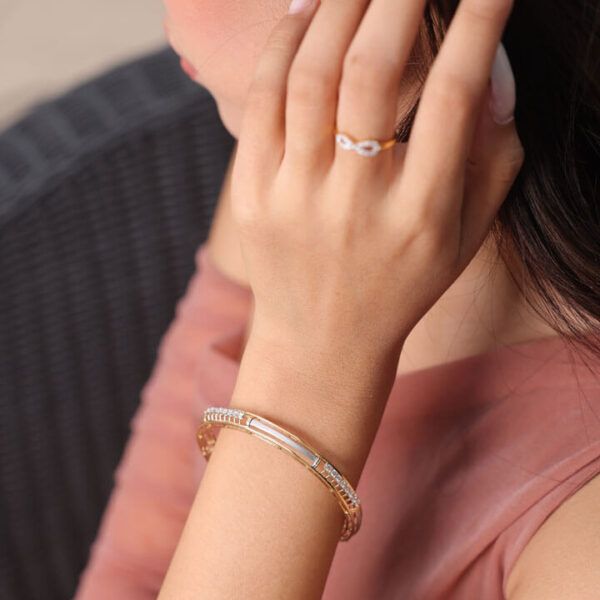 Eterna Grace Diamond Bangle