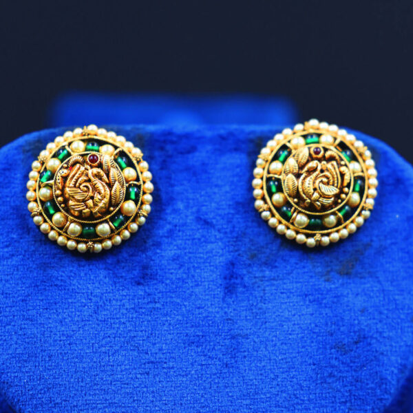 Gold) Classic Peacock Pearl Earrings