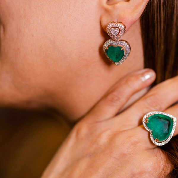 (Gold) Emerald Heart Drop