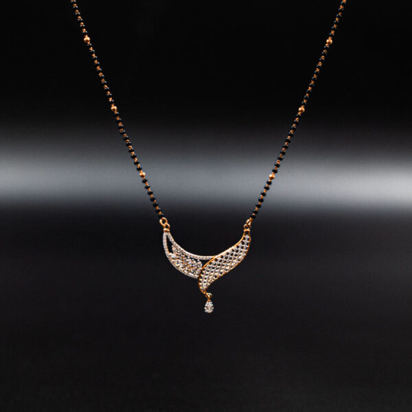 Leaf Curve Mangalsutra