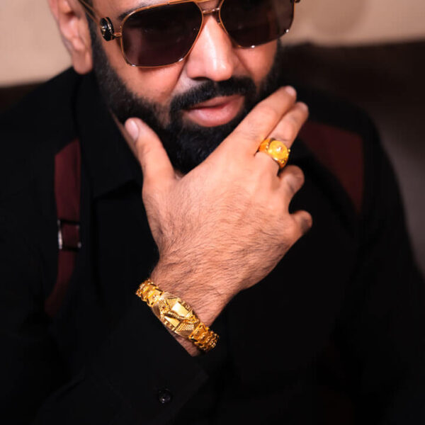 Royal Aura Signet Ring